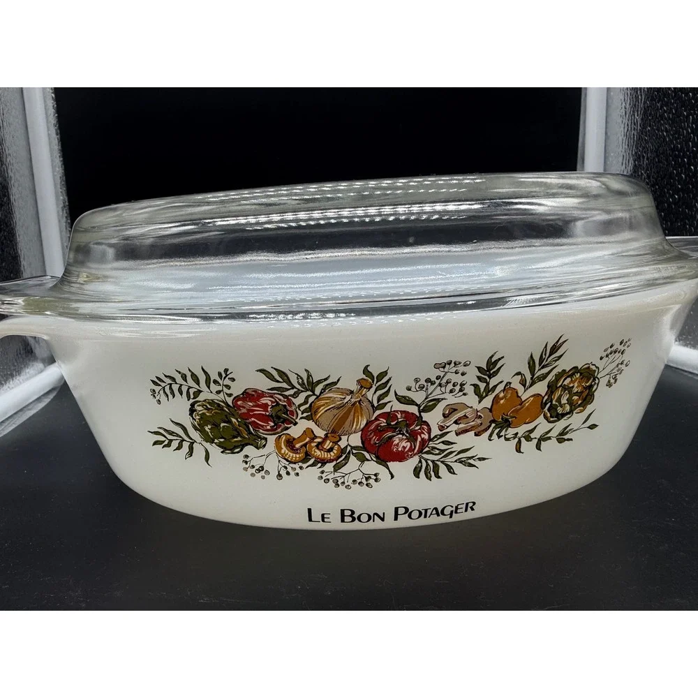 Vintage Anchor Hocking Fire King Casserole Dish‎